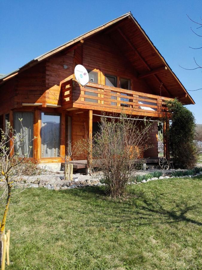 Willa The Wooden House Moldoveneşti Zewnętrze zdjęcie