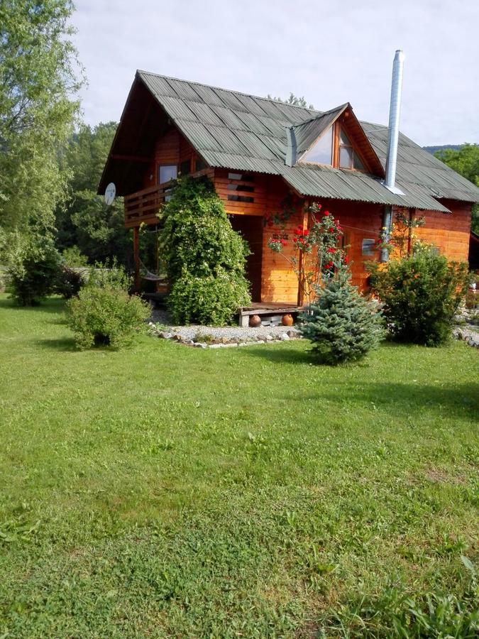 Willa The Wooden House Moldoveneşti Zewnętrze zdjęcie